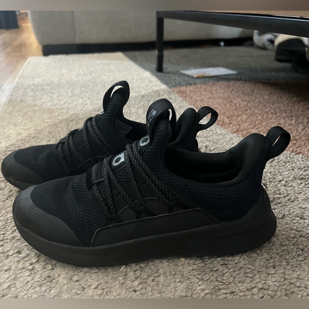 Kids Adidas Cloudfoam sneakers